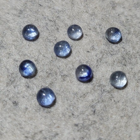 Kyanit Cabochon 4 mm, rund