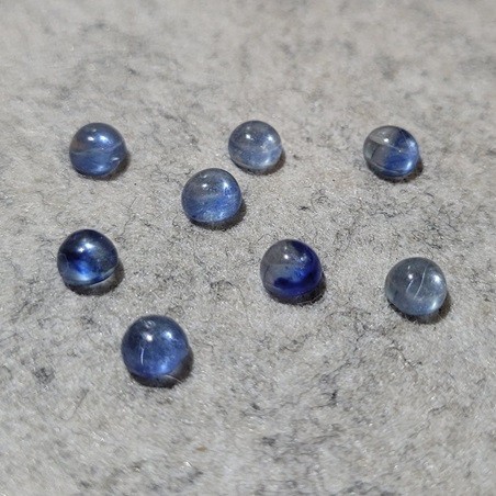 Kyanit Cabochon 4 mm, rund